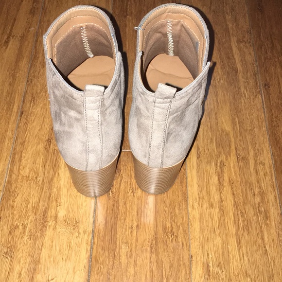 Qupid Booties - Picture 3 of 4